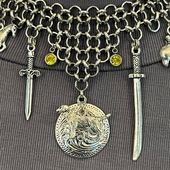 The Hound Sandor Clegane Handmade Chainmail Character Necklace Game of Thrones - Picture 4 of 15